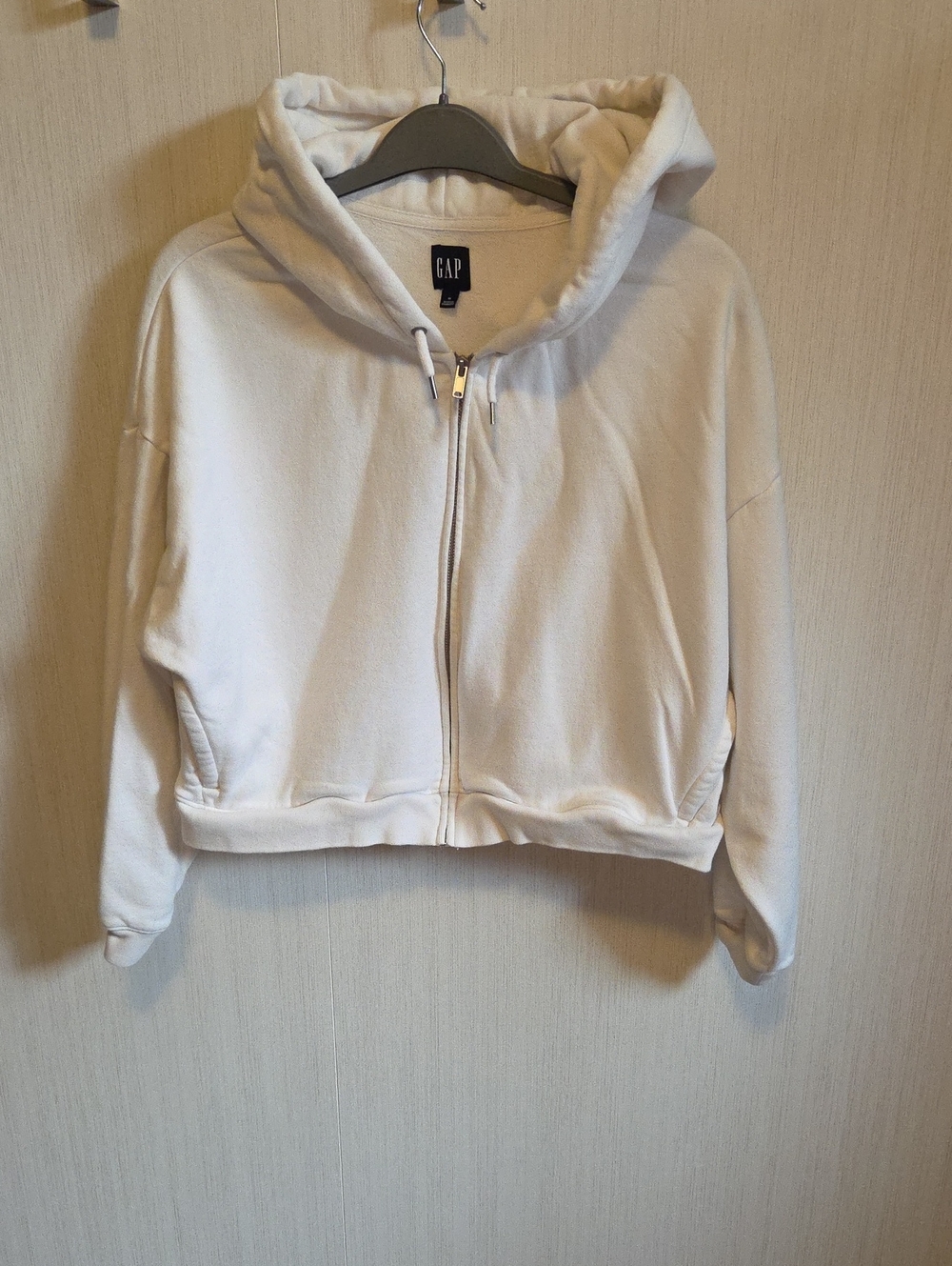 GAP Women's Off-White Cropped Zip Hoodie